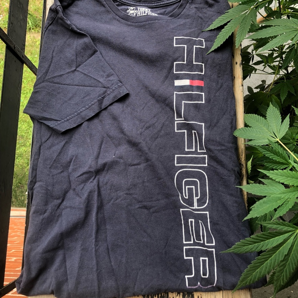 Vintage Tommy Hilfiger tshirt